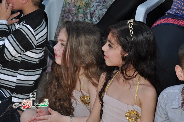 كفرقاسم – فيديو: بساتين الامل, السلام , والمحبة تحتفل بعيد الام على انغام عمو انس وجوقته ..